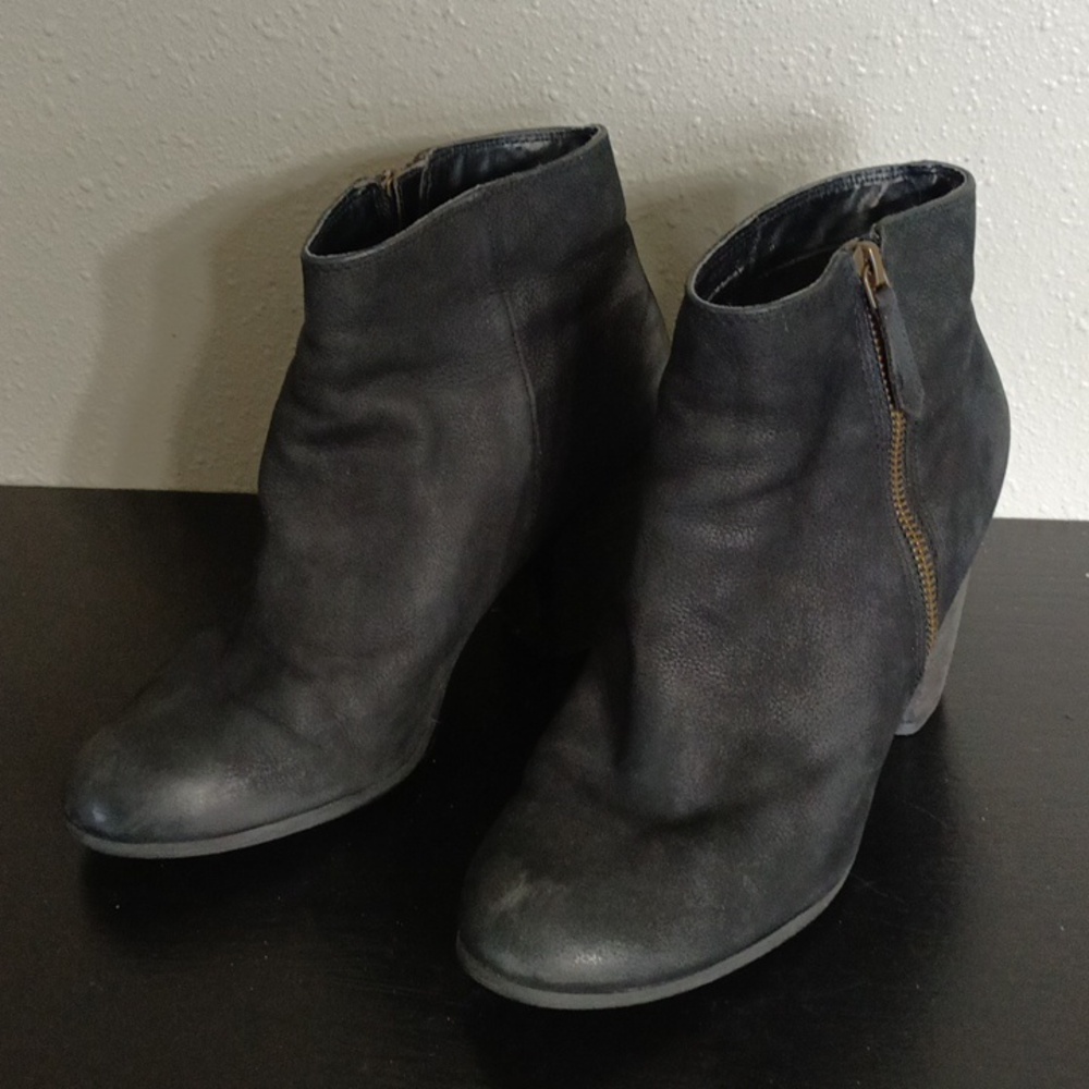 BP Nordstrom Trolley Ankle Boots Womens 9.5 Black Suede Leather Distressed